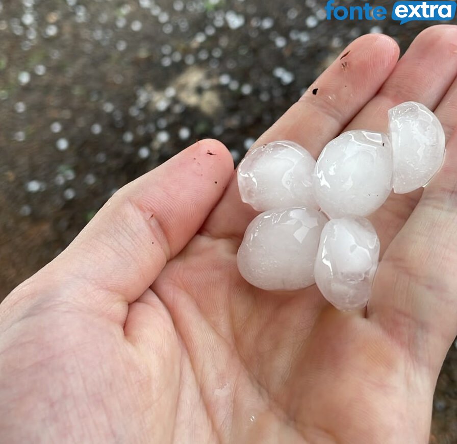 (Video) Granizo atinge distrito de São Roque e chama a atenção de moradores em Santa Helena
