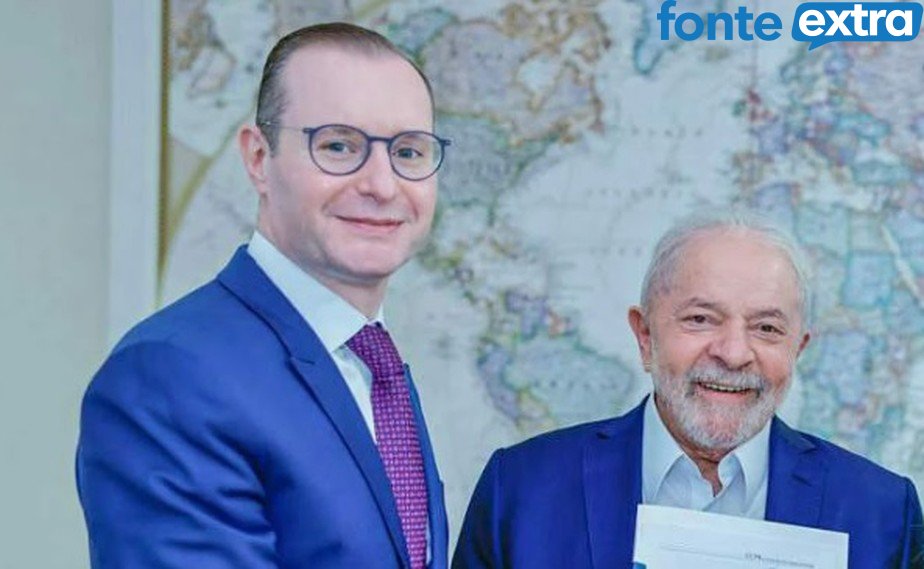 Ministro do STF nomeado por Lula, de quem foi advogado, ‘atropela’ TSE e prorroga votação