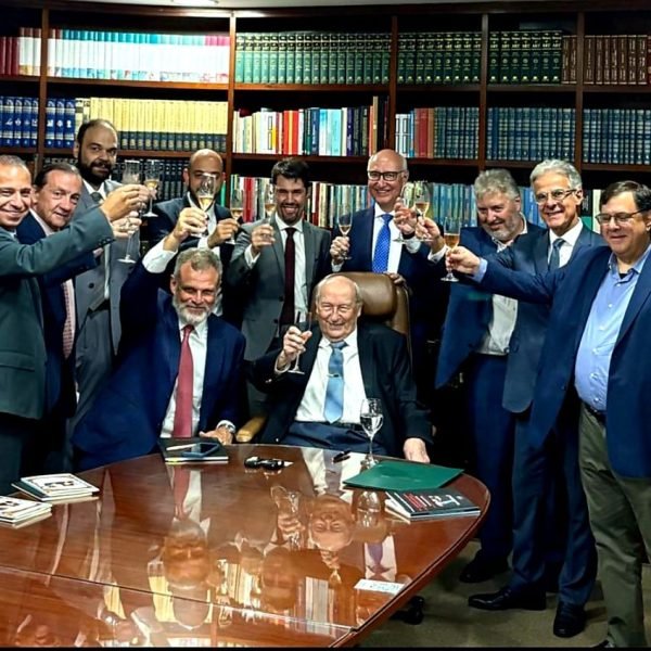 Jurista Ives Gandra toma posse na Academia Nacional de Direito Desportivo