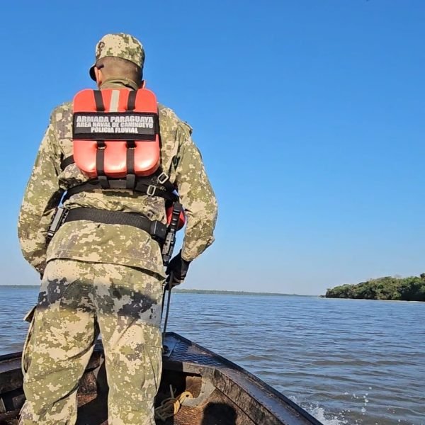 Armada paraguaia colabora nas buscas. Marinha brasileira divulga nota