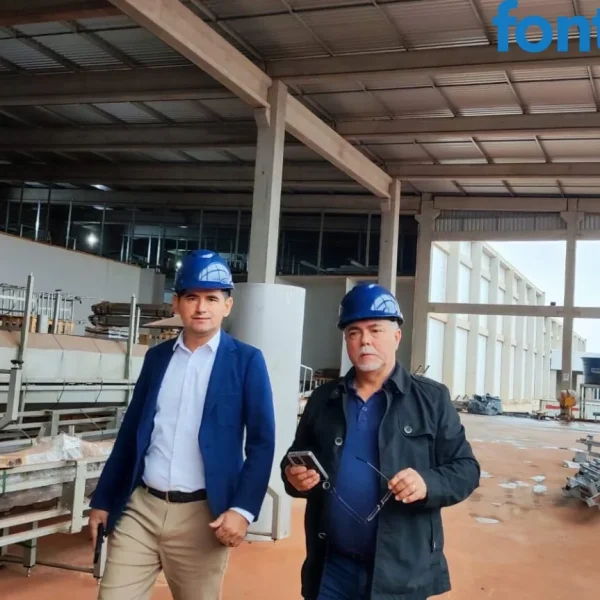 Candidato a prefeito de Mbaracayú visitou frigorífico em construção em Santa Helena (entrevistas)