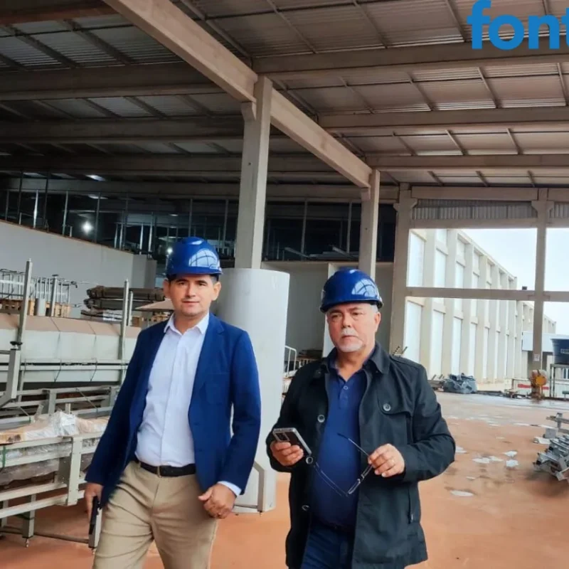 Candidato a prefeito de Mbaracayú visitou frigorífico em construção em Santa Helena (entrevistas)