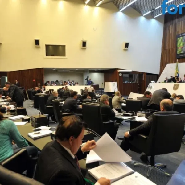 Paraná renova mais de 40% das cadeiras na Assembleia