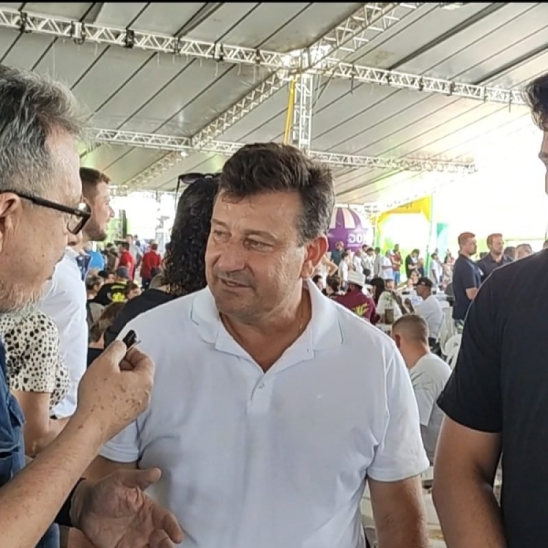 Santa Helena vai no aniversário do “filho” de 41 anos. (Entrevista)