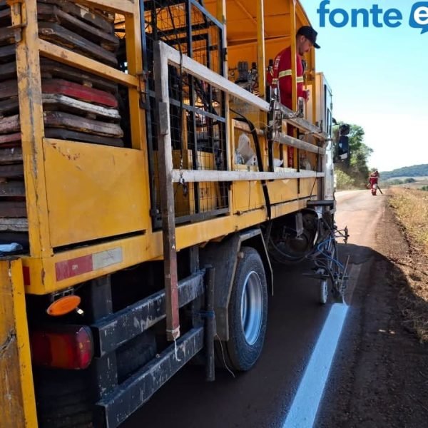 Rodovia Marechal Rondon a Margarida e São Roque recebe pintura nova