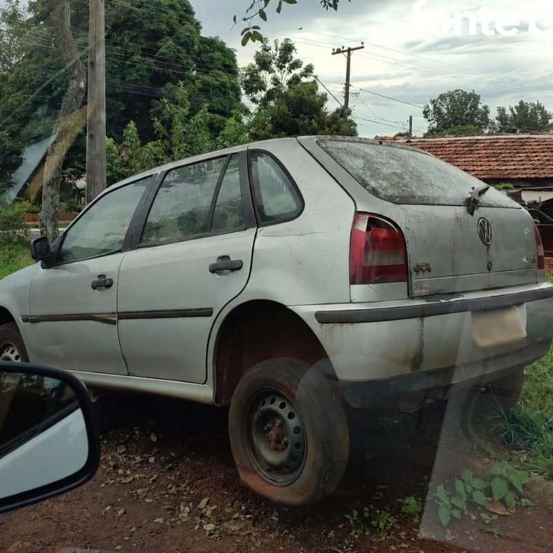 Prefeitura notifica proprietários de 33 veículos abandonados em vias públicas de Santa Helena