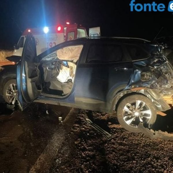 Acidentes à tarde e à noite, destroem veículos em Missal