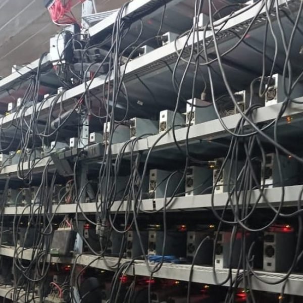 Condenada! Criptomineradora usava “gato” de energia em Cidade do Leste