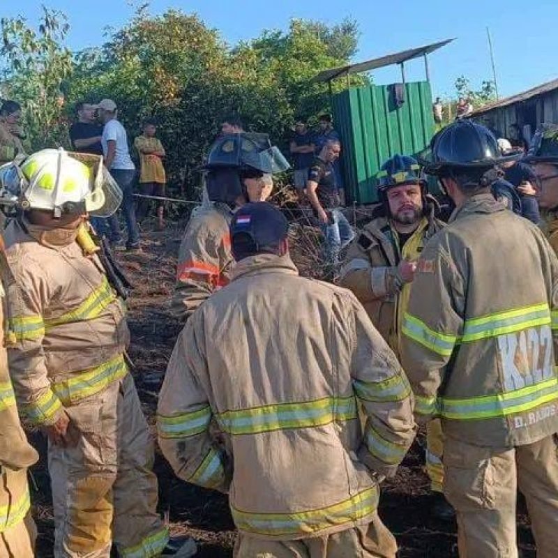 Avião da Prosegur cai neste sábado sobre casa na em Minga Guazu, PY. Piloto faleceu no local. Sobrevivente falou logo depois (vídeos)
