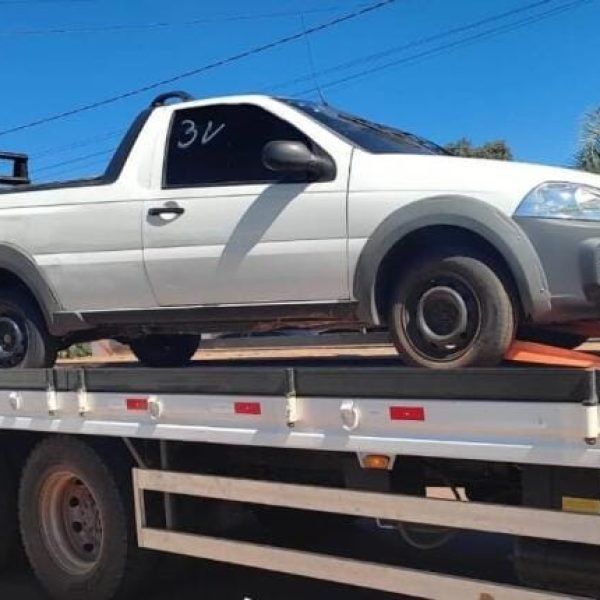 Veículo de prefeitura catarinense é recuperado no PR um ano depois do furto