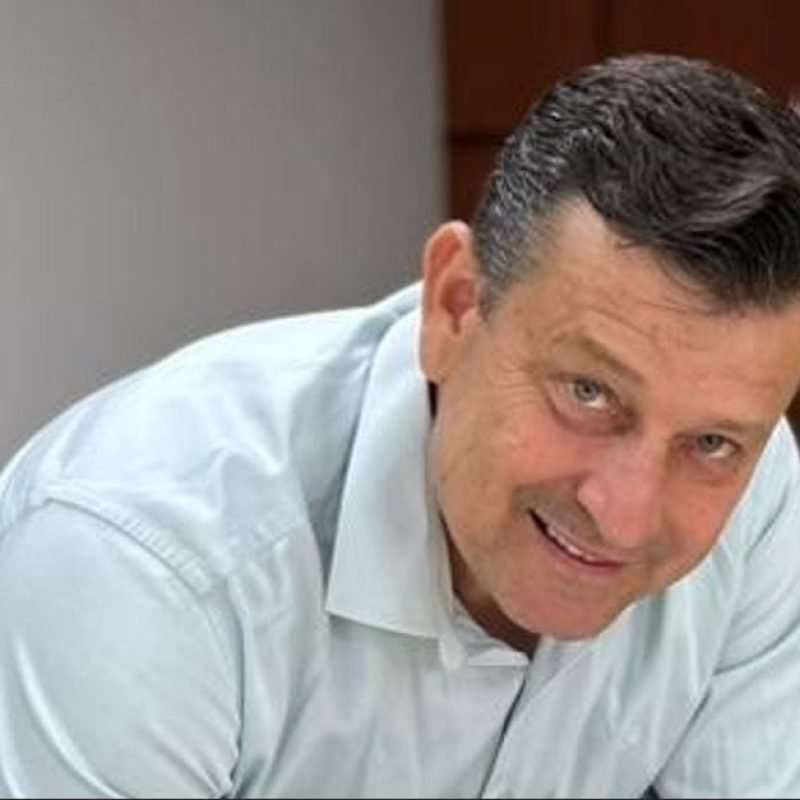 Com aparência descansada, Dinho reassume com vontade para retomar comando da prefeitura de Santa Helena