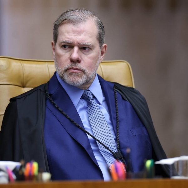 ‘Tempos muito estranhos’: Toffoli proíbe acesso da CPMI a dados de Vorcaro e do Master