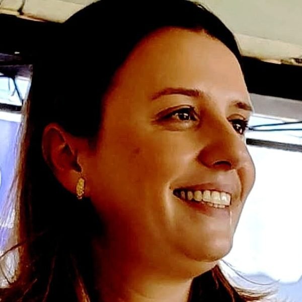 Fabricia! Sensibilidade com os mais carentes e atenta ao setor produtivo devem nortear os 30 dias como prefeita de Santa Helena