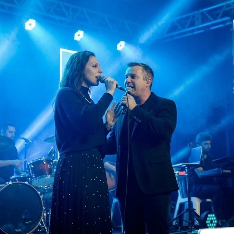 Dupla santa-helenense que concorreu na categoria gospel está na final do Fermop. Veja todos os classificados da região