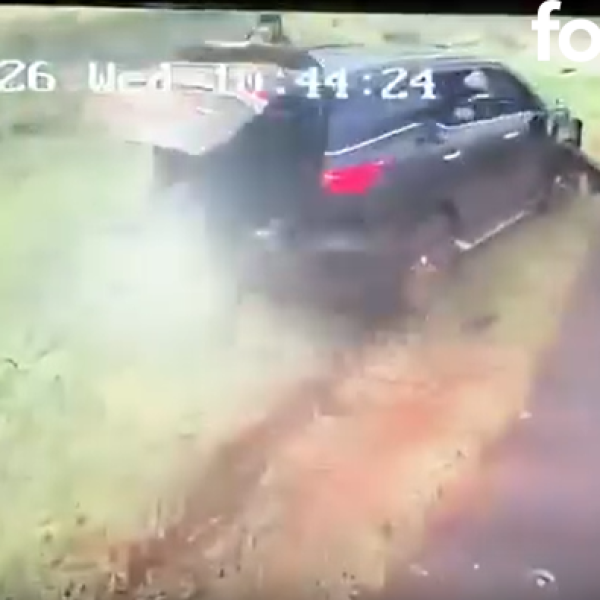 Motorista de carro-forte frustra assalto com manobra evasiva no Paraguai (vídeo)