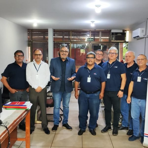 Entrevista: Em harmonia, 17 paraguaios trabalham na Aduana Integrada do Porto de Santa Helena