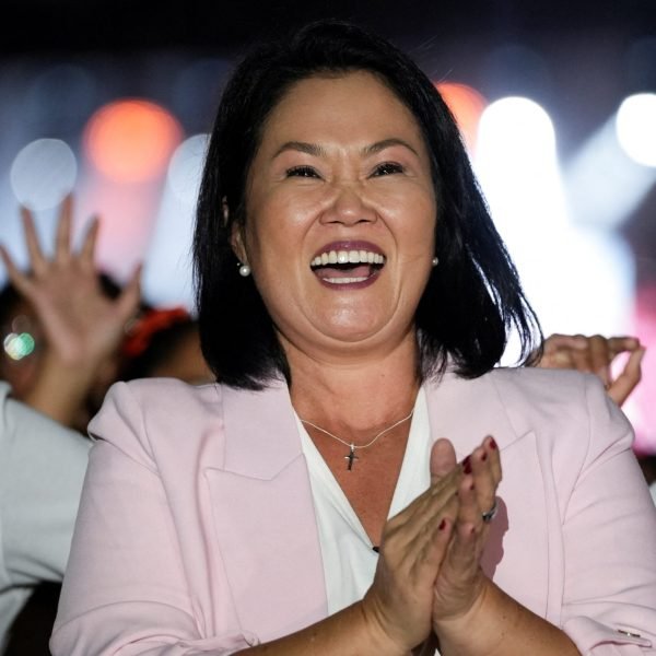 Keiko Fujimori amplia vantagem na reta final da apuração e aproxima-se da Presidência do Peru