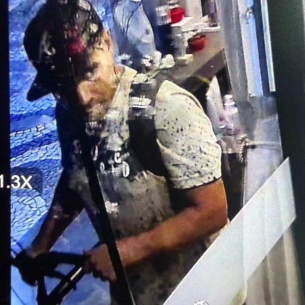 (Vídeo) Arrombamento na madrugada desta sexta e o desabafo de uma empresária de Santa Helena diante da impotência