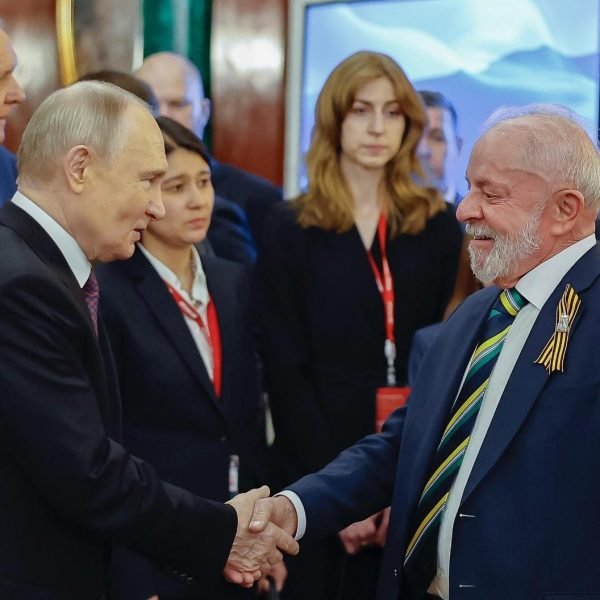 Lula afrontou embargo aumentando em 6.000% importação de diesel da Rússia