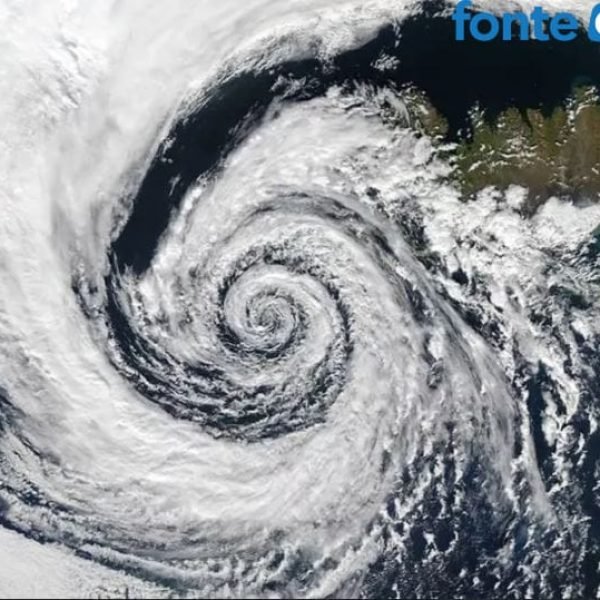 Ciclone bomba avança pelo oceano e coloca estados do Sul sob alerta de tempestades e ventos fortes
