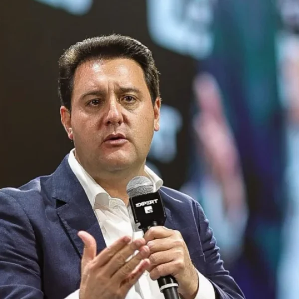 Ratinho Junior desiste de candidatura à presidência e nem vai ao Senado