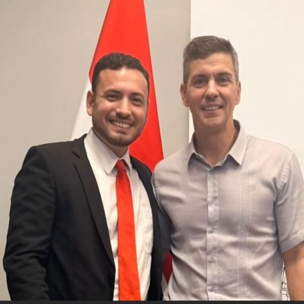 Eleições internas no Partido Colorado movimentam Minga Porã. Richard Sosa está na disputa para chegar a outubro
