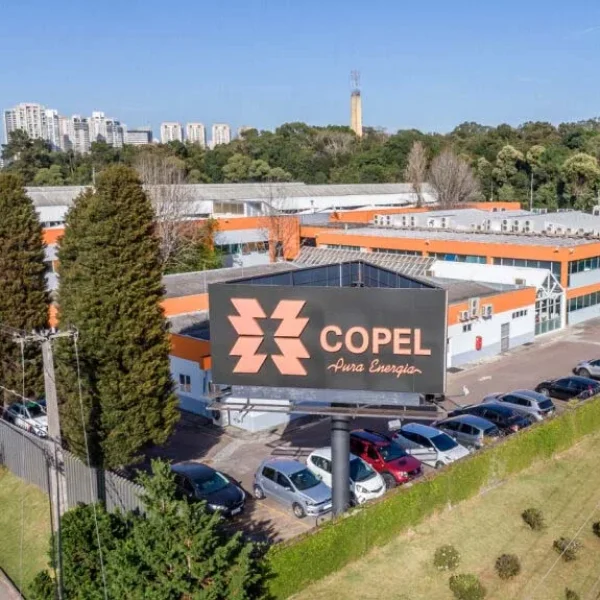 Conta de luz da Copel sobe mais de 20% no Paraná, e quem não tem placa solar é quem paga