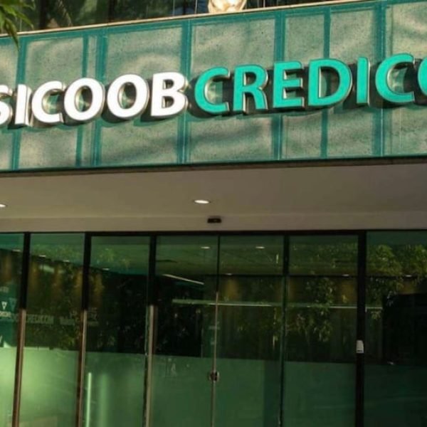 Oposição acusa diretoria da Sicoob de fraude em eleição com celulares e contas ‘fantasmas’