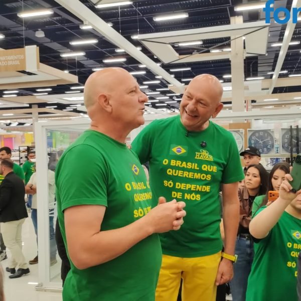 Fonte Extra acompanhou o primeiro encontro do sósia com o Véio da Havan (entrevista)