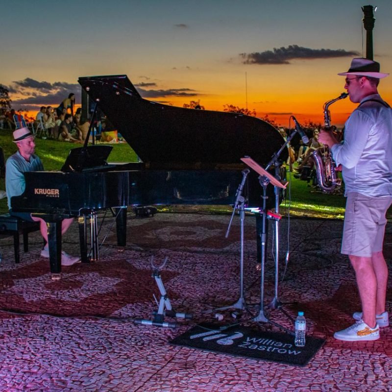 Piano e Sax! Piquenique Day será neste sábado no entardecer fantástico do Morro do Cristo em Santa Helena